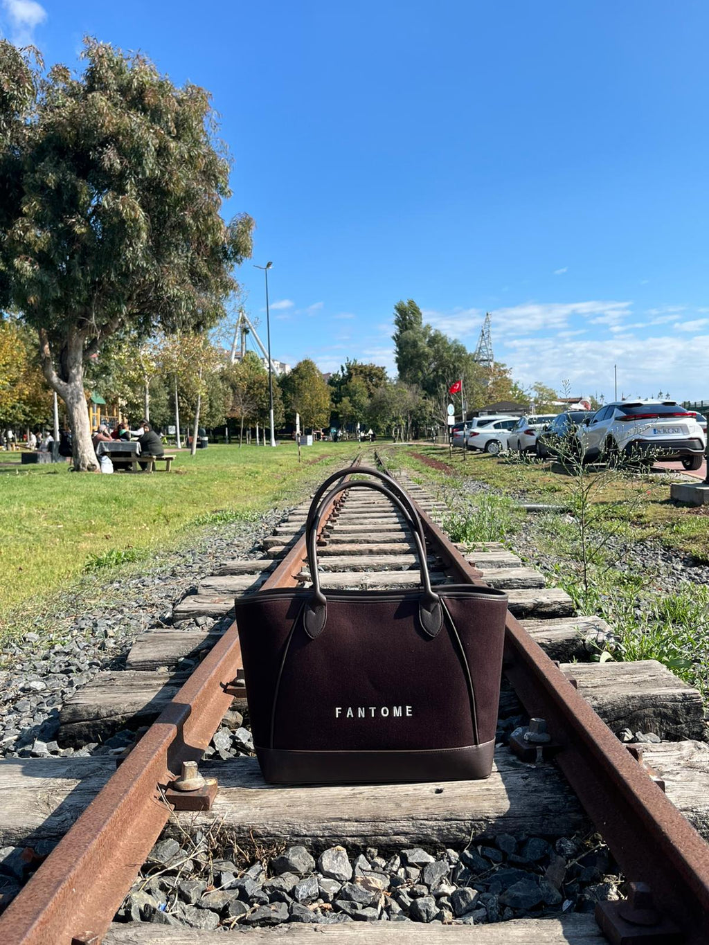 MOCHA BROWN TOTE BAG