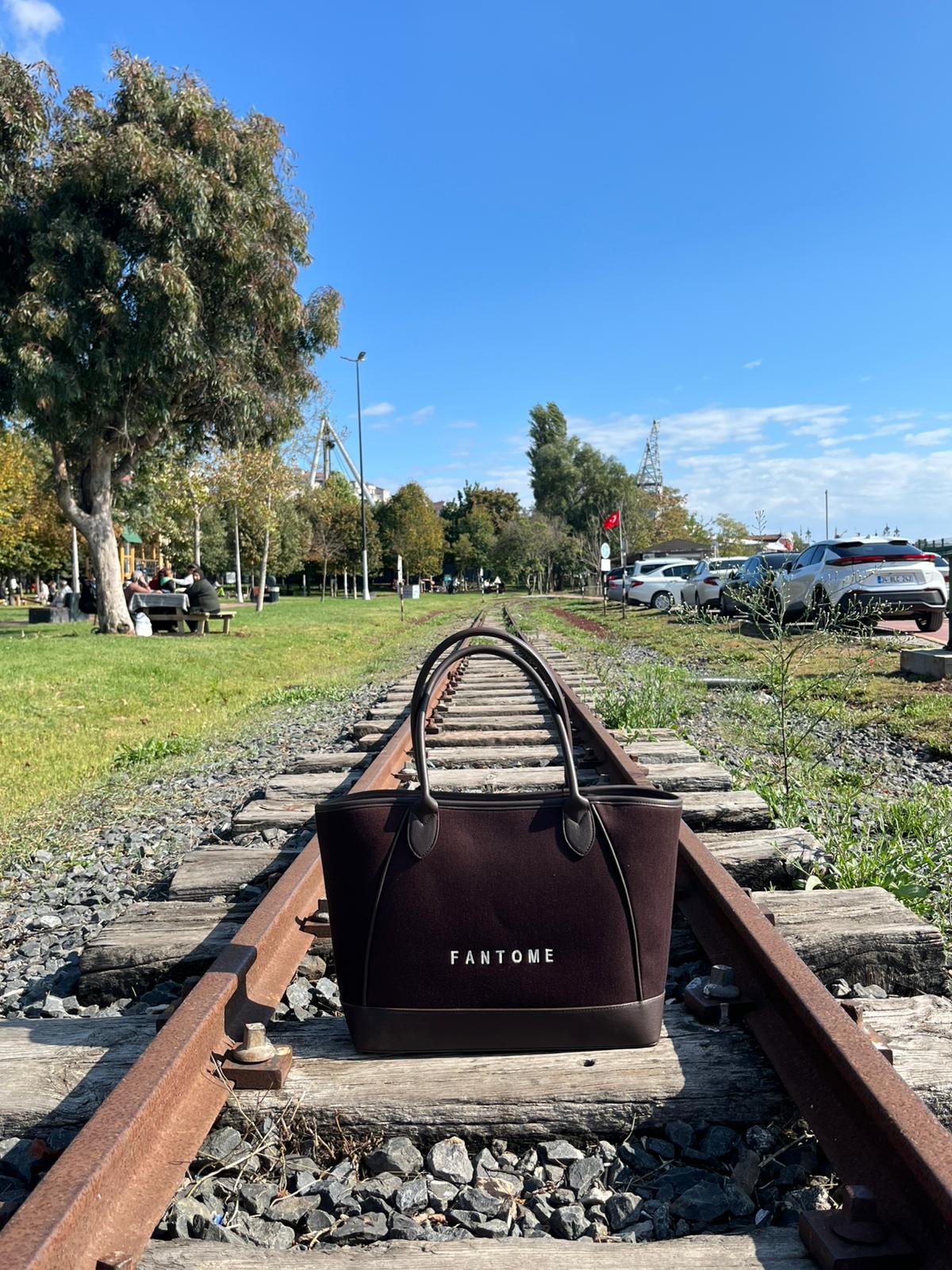 MOCHA BROWN TOTE BAG